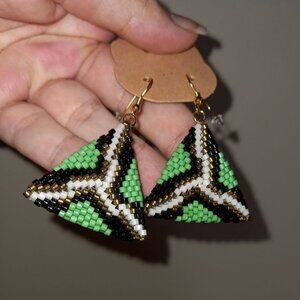 🌿 New Handmade Earrings – “Snake Path in Green” Design 🐍
